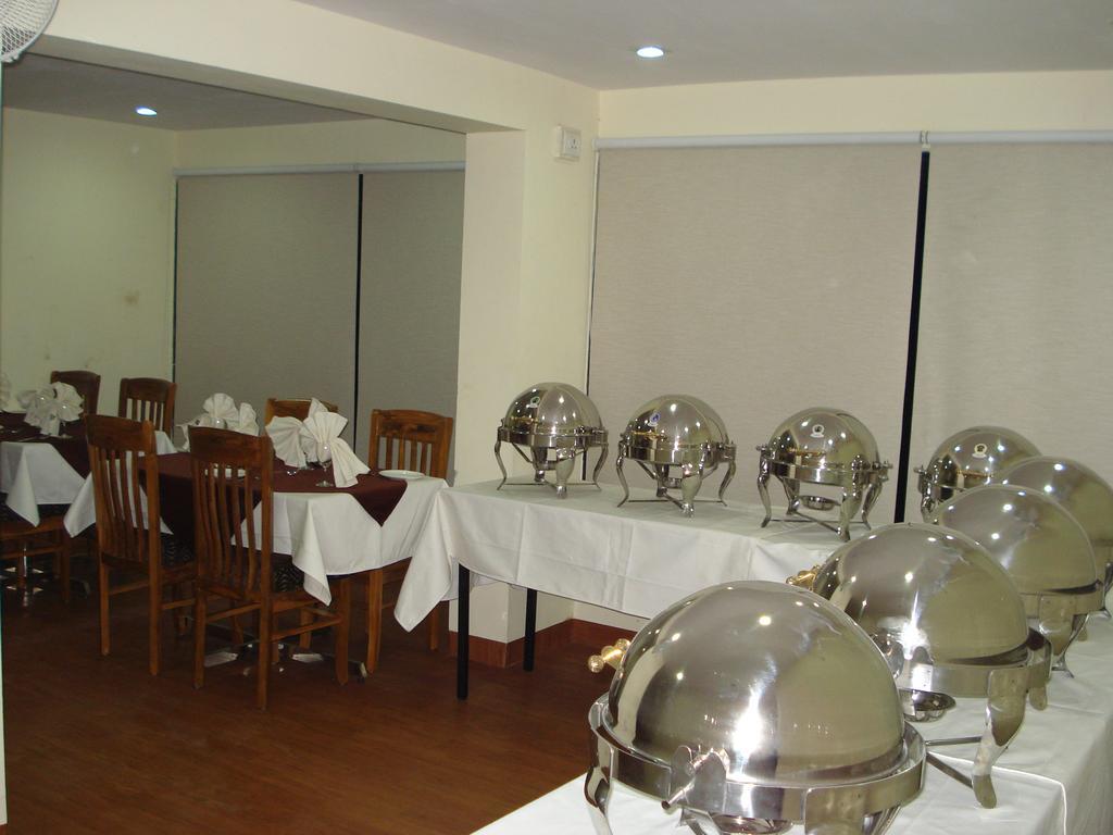 Hotel Tuliip Residency Bombay Eksteriør billede